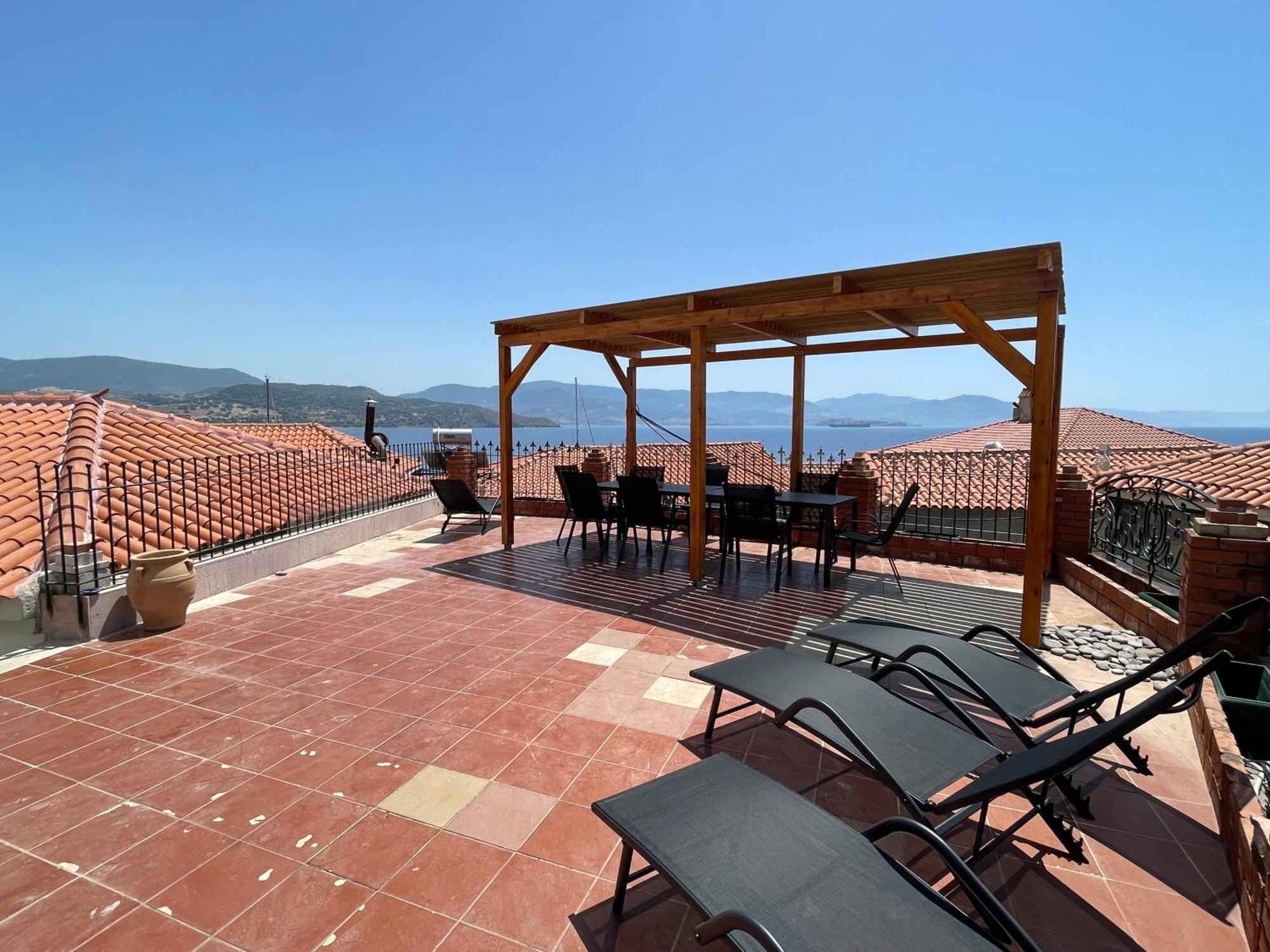Q Apartments Molyvos Mithymna Exteriör bild